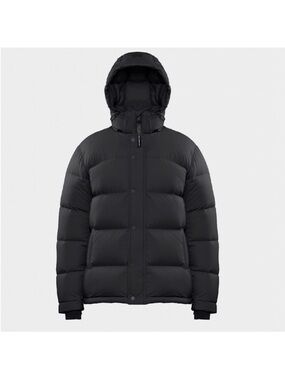 Aritzia Women's Black Super Puff Jacket